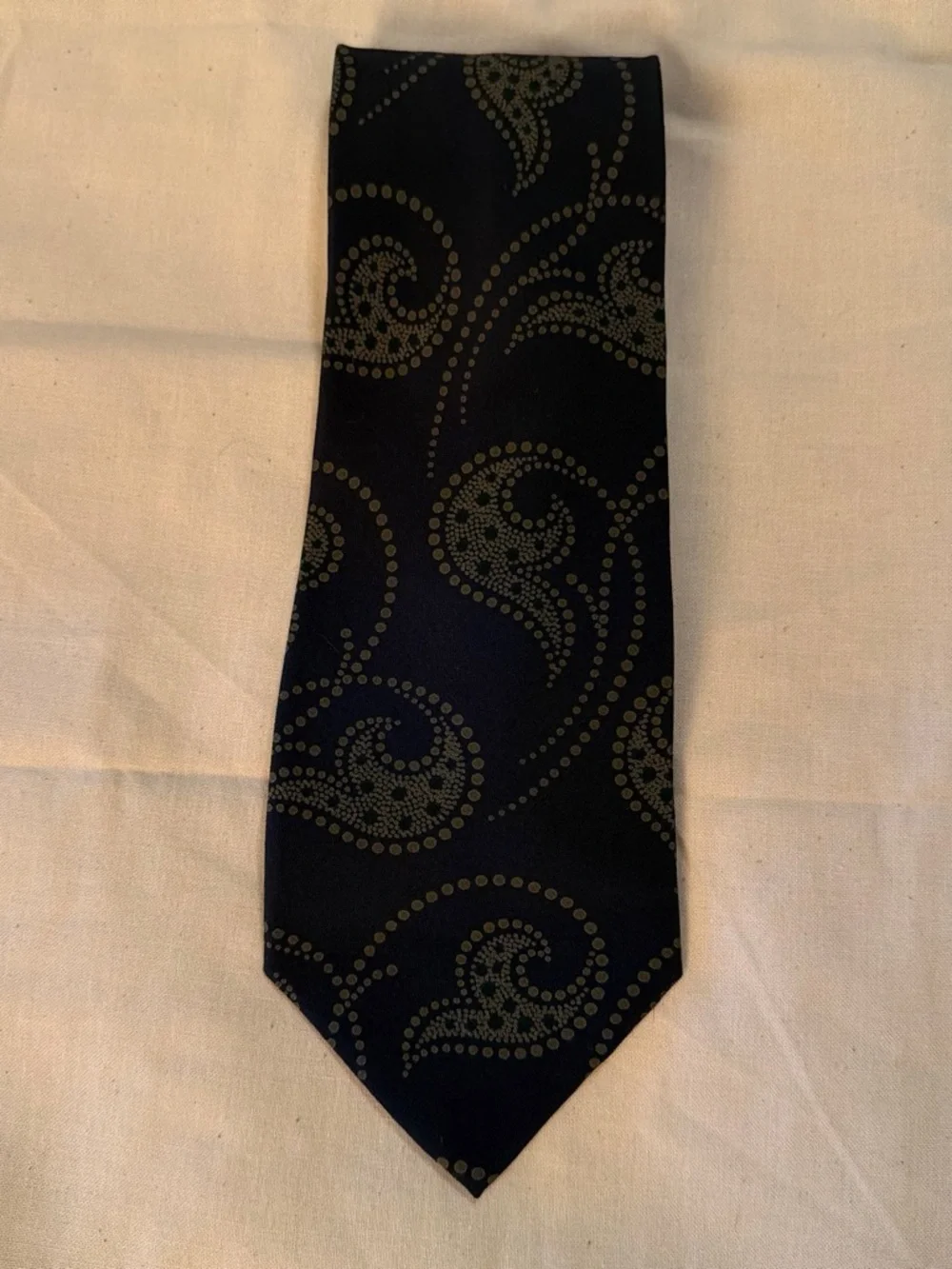 Vintage 80s/90s Giorgio Armani Cravatte All-Silk Paisley Tie - Made in Italy